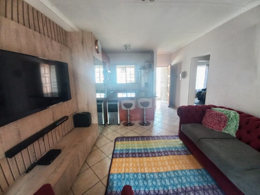 2 Bedroom Property for Sale in Waterval East North West